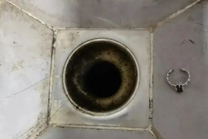提供通下水管道，卫生间除味上门，市政管道清淤，吸污水服务 图2
